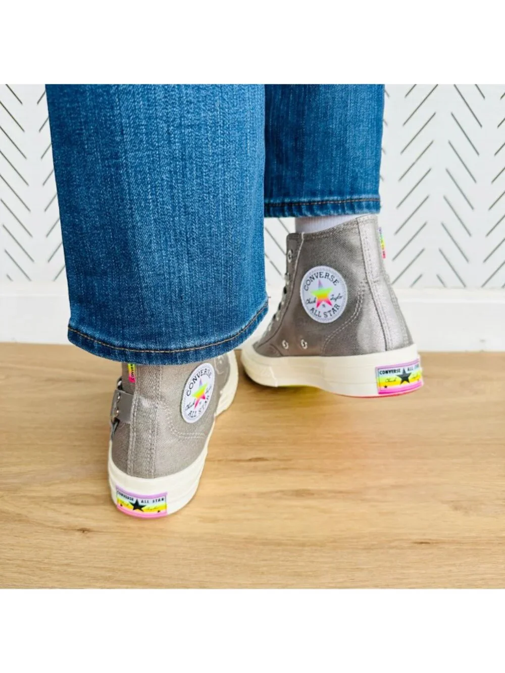 ❤️Converse Chuck 70 Pride Hi Silver Sz 9.5 Womens Shoes Metallic Sneaker A10214C